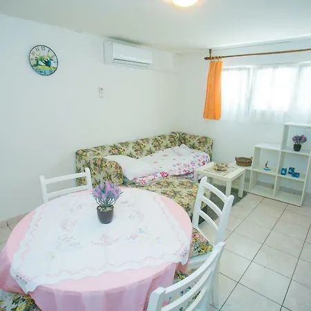 Apartman Dijana 아파트