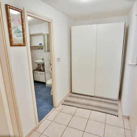 Apartment Apartman Dijana *